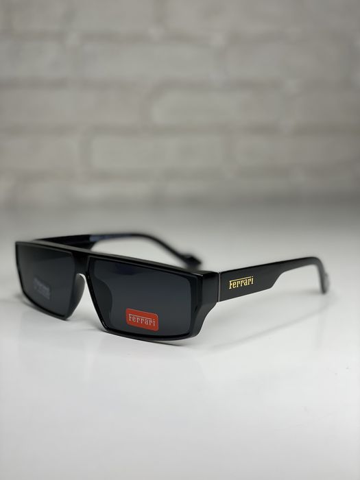 Солнцезащитные очки FERRARI Polarized крупные плоские черные АНТИБЛИК