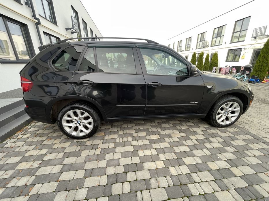 Автомобіль BMW X5