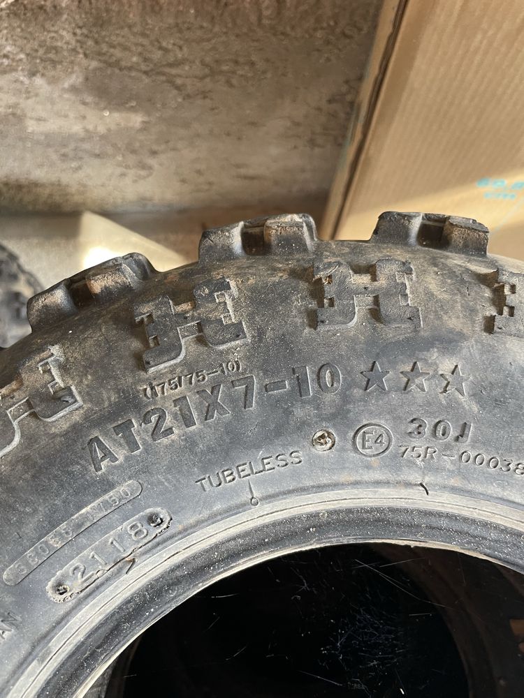Vendo pneus maxxis usados