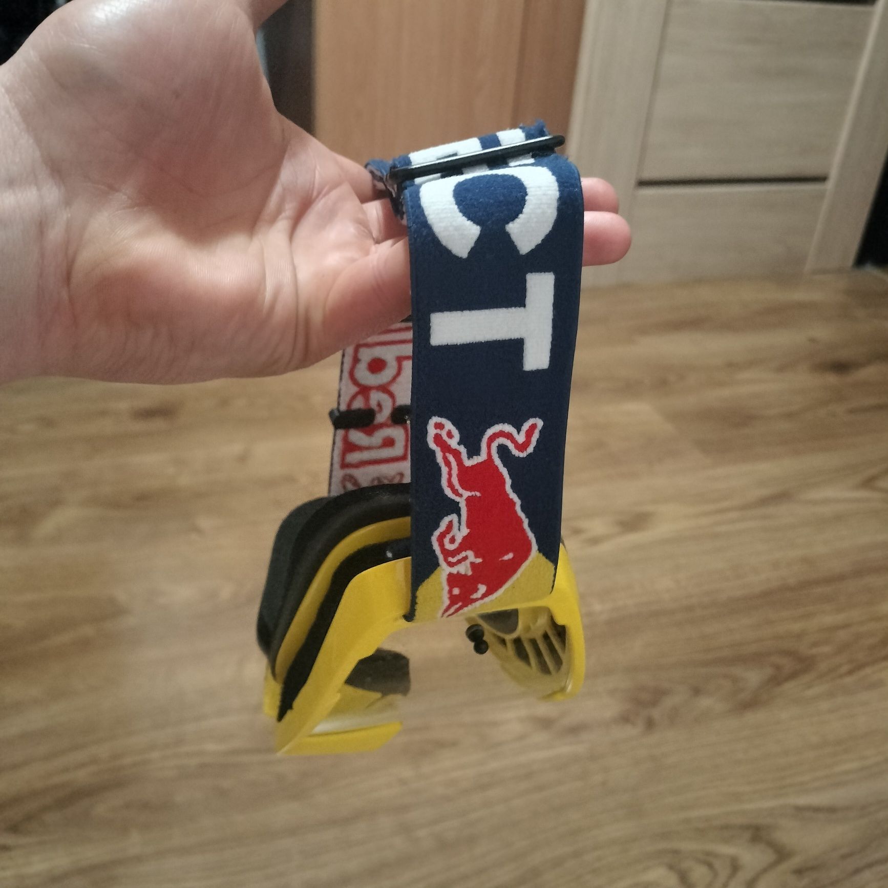 Sprzedam gogle nowe Red Bull