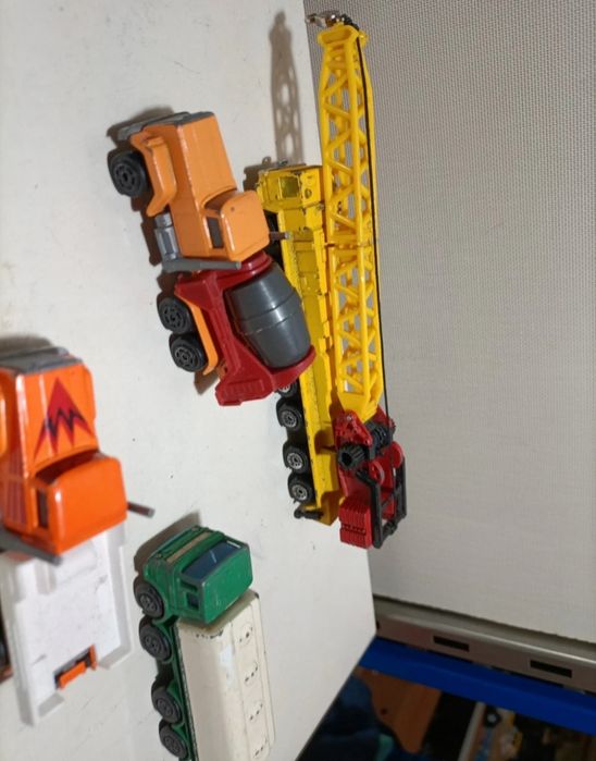 Lote de carros majorret entre outros