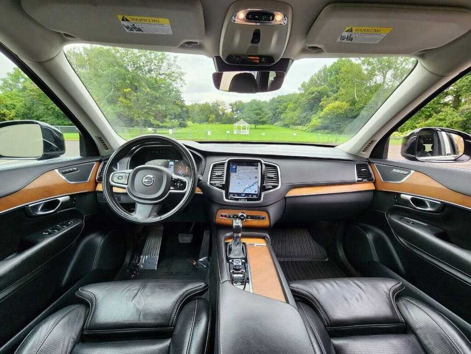 Volvo XC90 T6 R-Design      2016