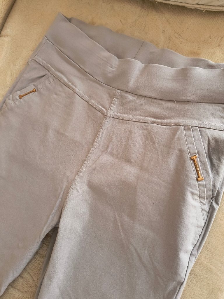 Jasnoszare legginsy z lycrą rozmiar M