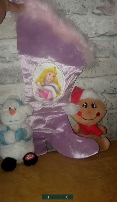 Mikolaj- grający świecący balwanek+ piernikowy ludzik i skarpeta