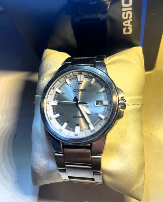 Чоловічий годинник Casio MTP-E173D-7AVEF — Оригінал, стиль, якість!