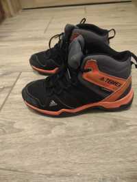 Buty  firmy Adidas 33