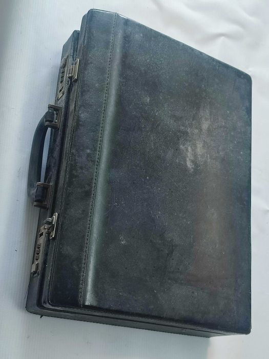 Stary neseser dyrektorski lata sześćdziesiąte lub siedemdziesiąte