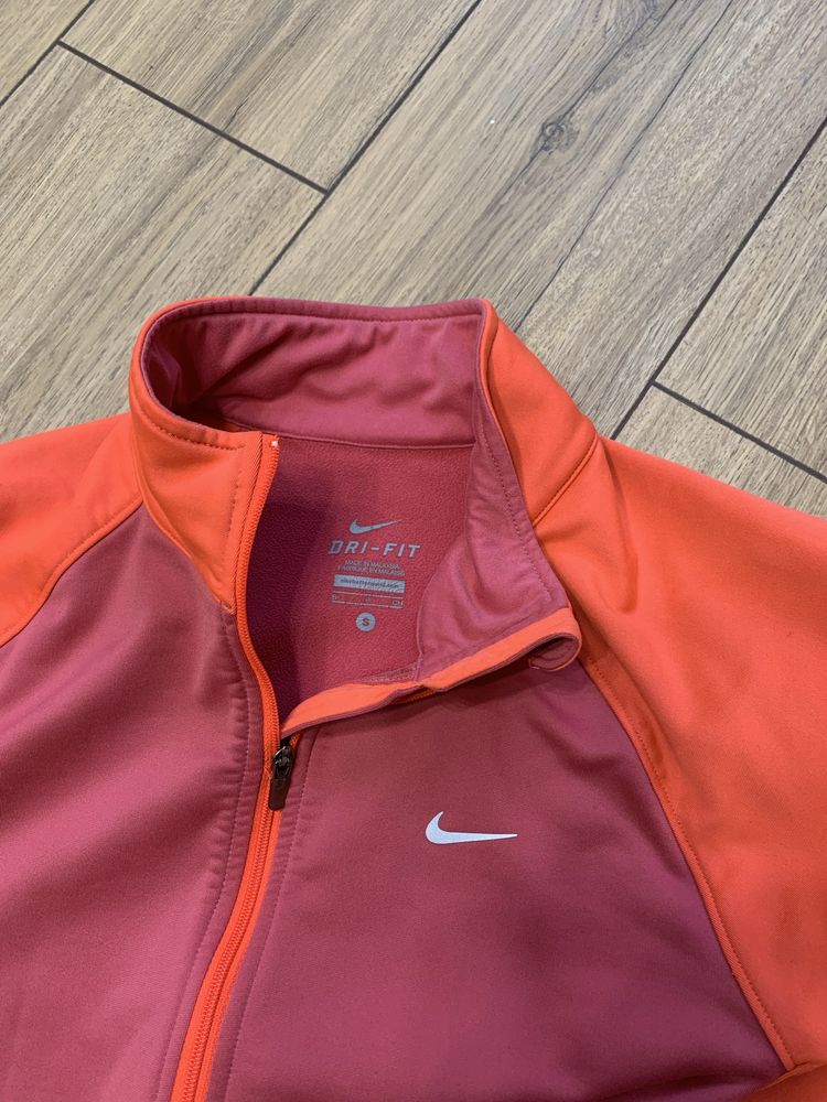 Жіноча кофта Nike