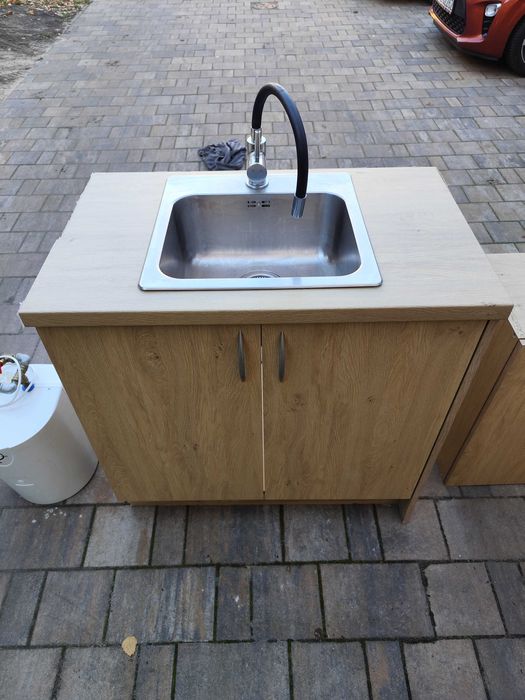 Szafka kuchenna ze zlewem + szafka wisząca + terma 10L.