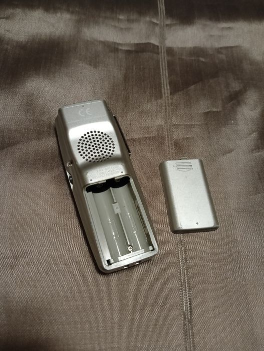 Диктофон Olympus VN-240