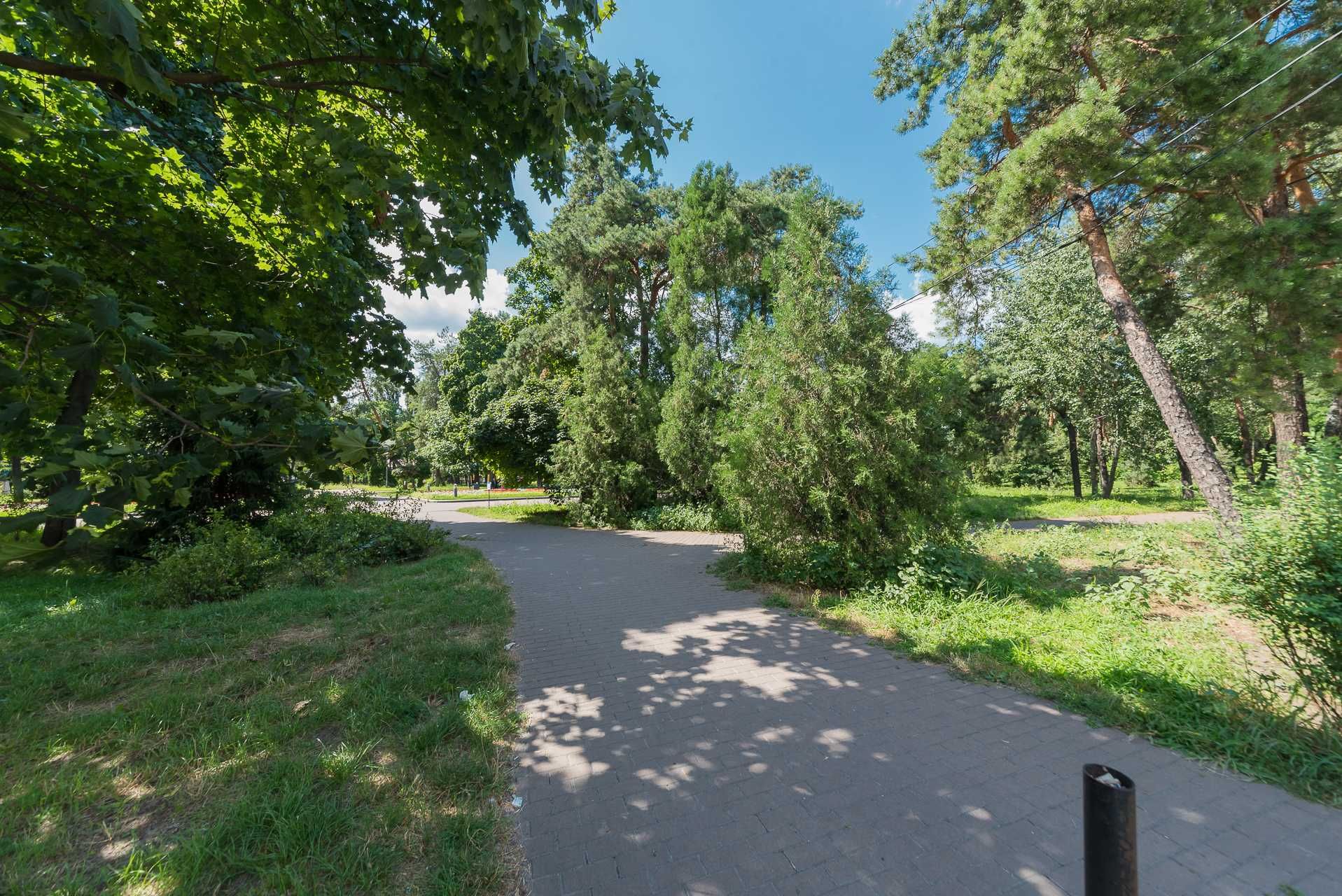 Продаж 1-кімнатної квартири біля метро Дарниця - вул. Мстиславовича 4