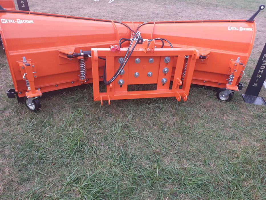 Mocny pług do śniegu do tura tuz strzałka Metal Technik dostawa Gratis