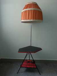 Lampa PRL z gazetownikiem