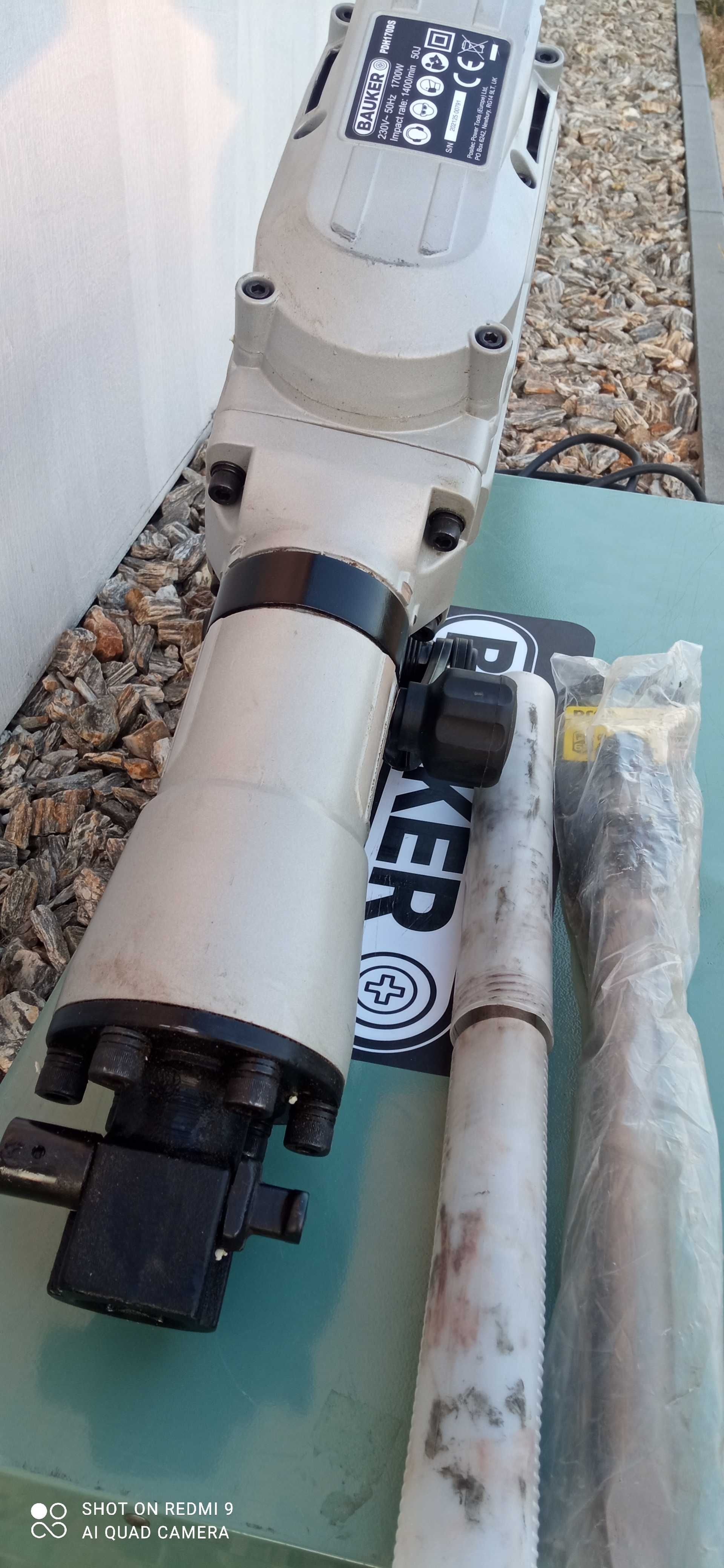 Młot wyburzeniowy Bauker 1700w 50j Udaru 230v
Dłuta w komplecie