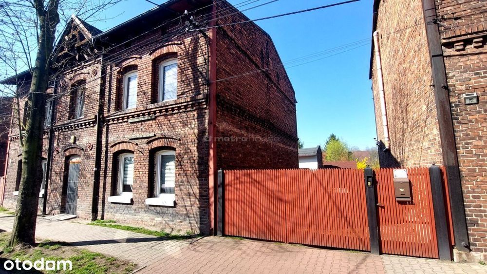 Dom z cegły Kończyce Zabrze, działka 1277 m2.