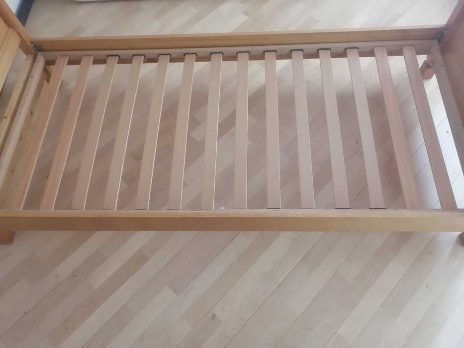 Дерев'яне ліжко б/у