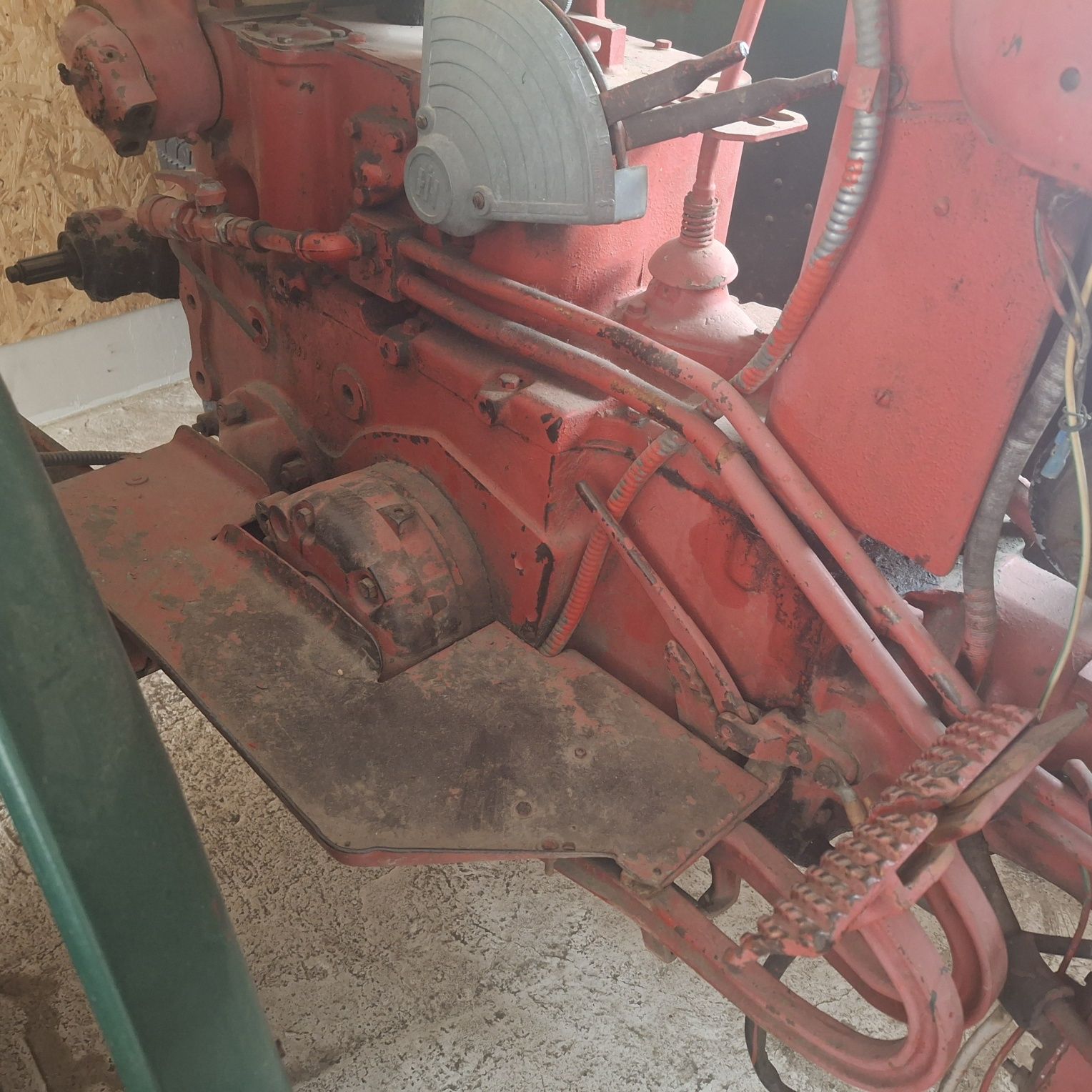 Ciągnik McCormick nie C360 .C 330 MF 255