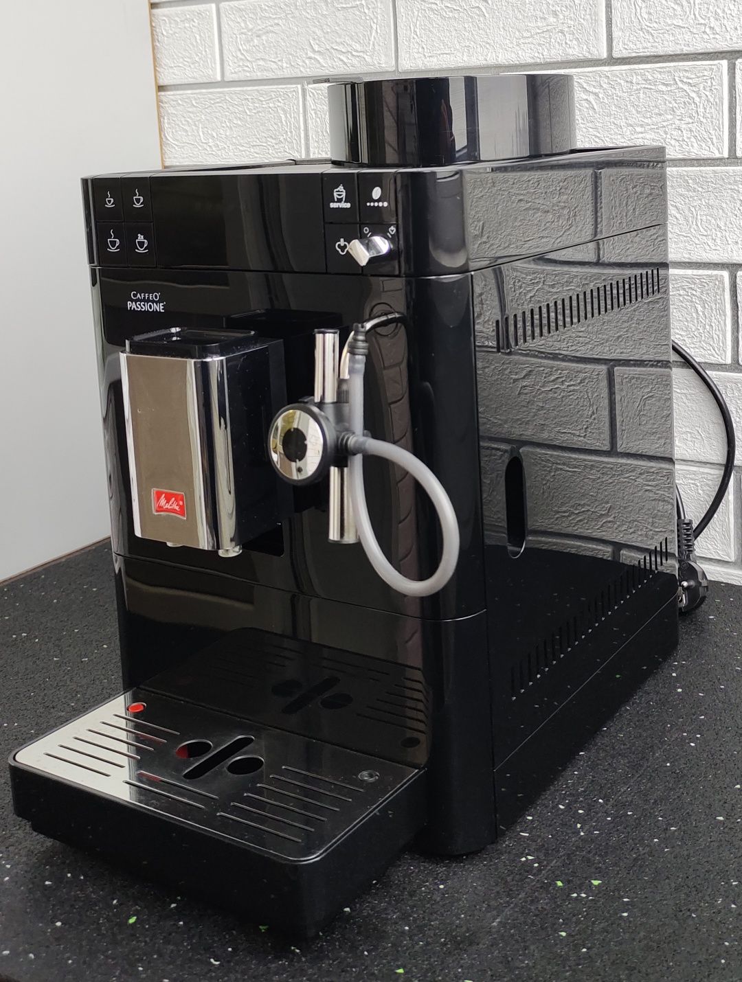 2021 рік Melitta Passione + Milk container Кавомашина
