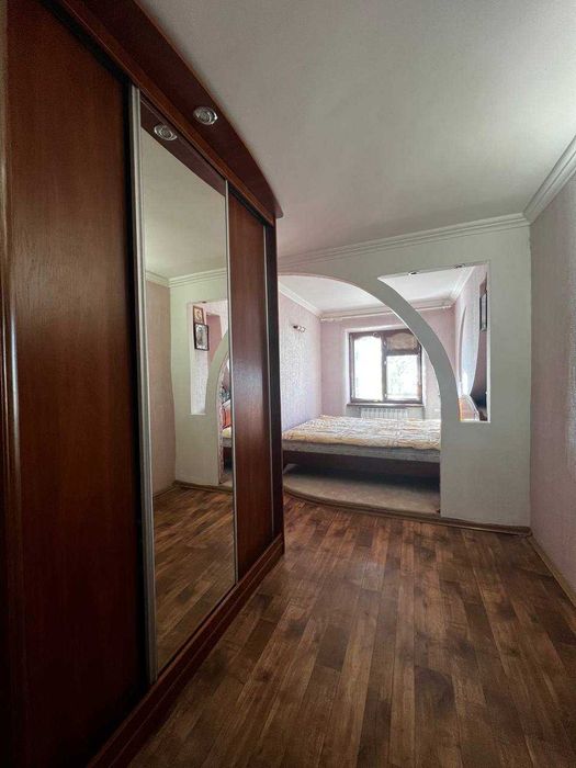 Продам 2 комнатную квартиру ( Глинки ) Корабельный