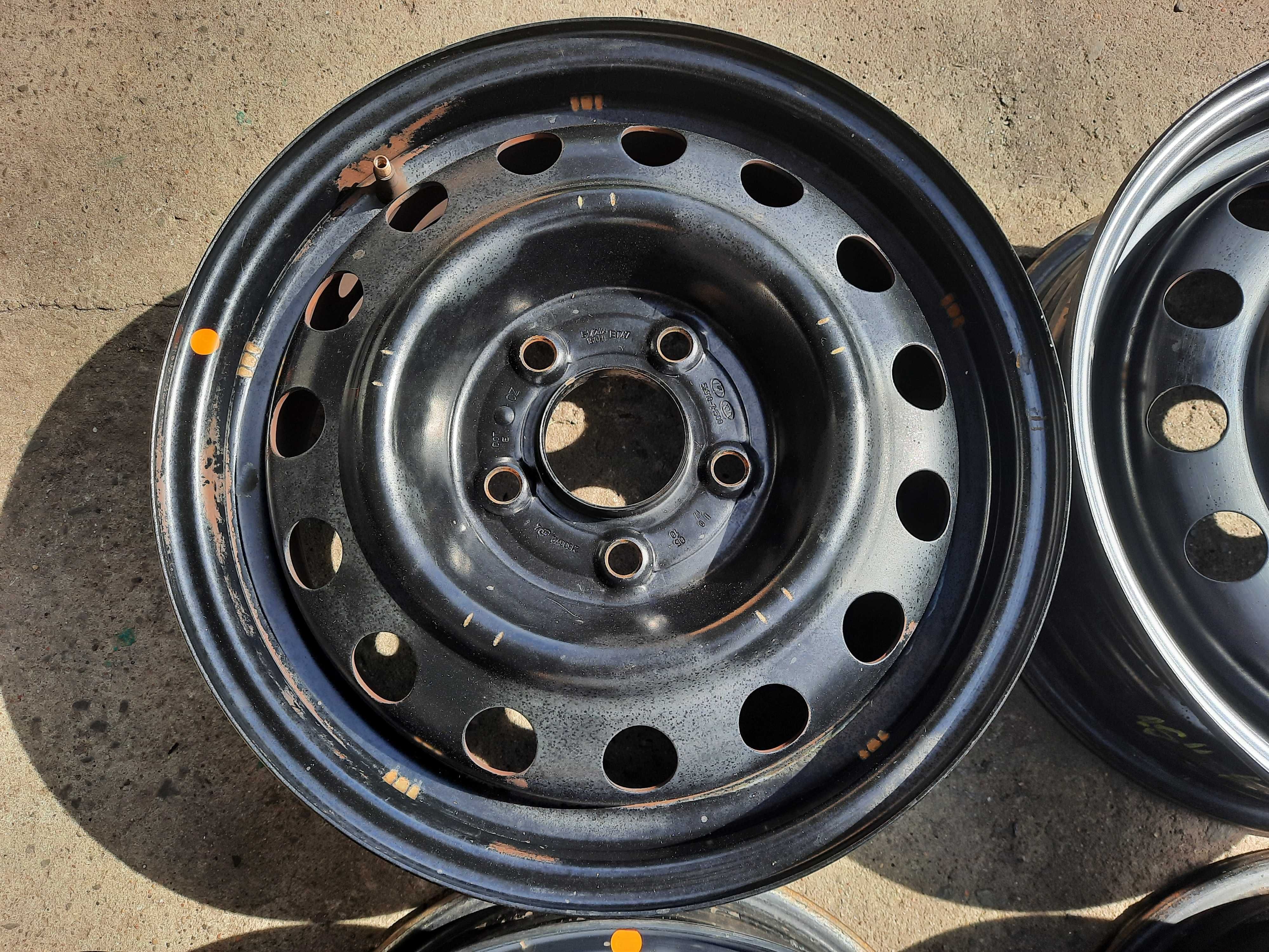 Oryginalne felgi stalowe KIA Cee'd HYUNDAI i30 15" 5x114,3x67,1 ET 47
