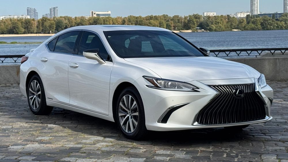 Продам Lexus ES 300 Hybrid 2021 Ідеальний і Максимальний