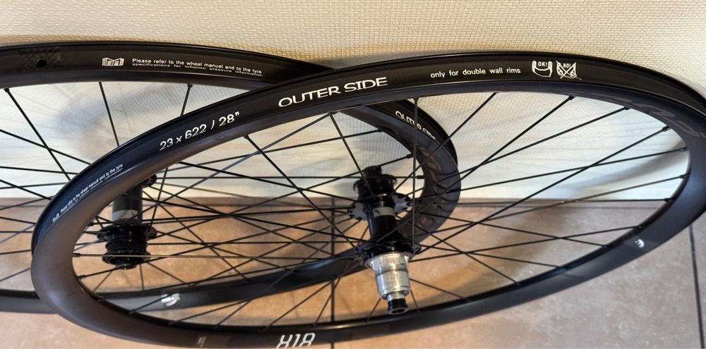 Komplet kół sztywne osie szosa/gravel Fulcrum Racing 818, centerlock