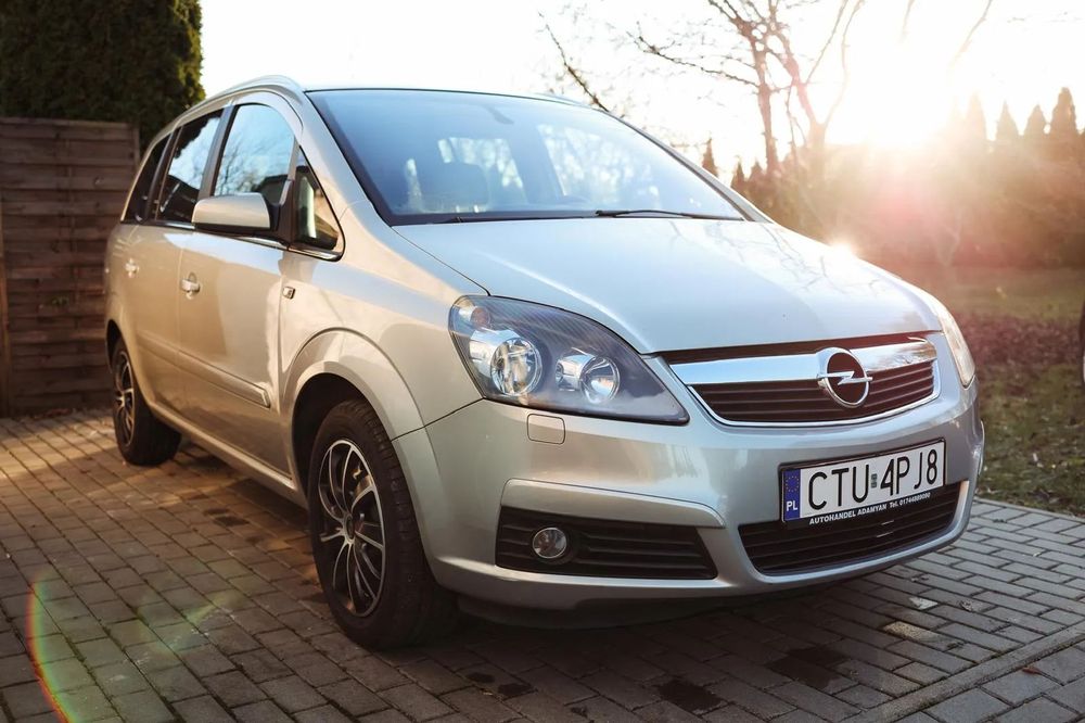 Opel Zafira Opel Zafira 7 osobowy,132000 km, zadbany,polecam.