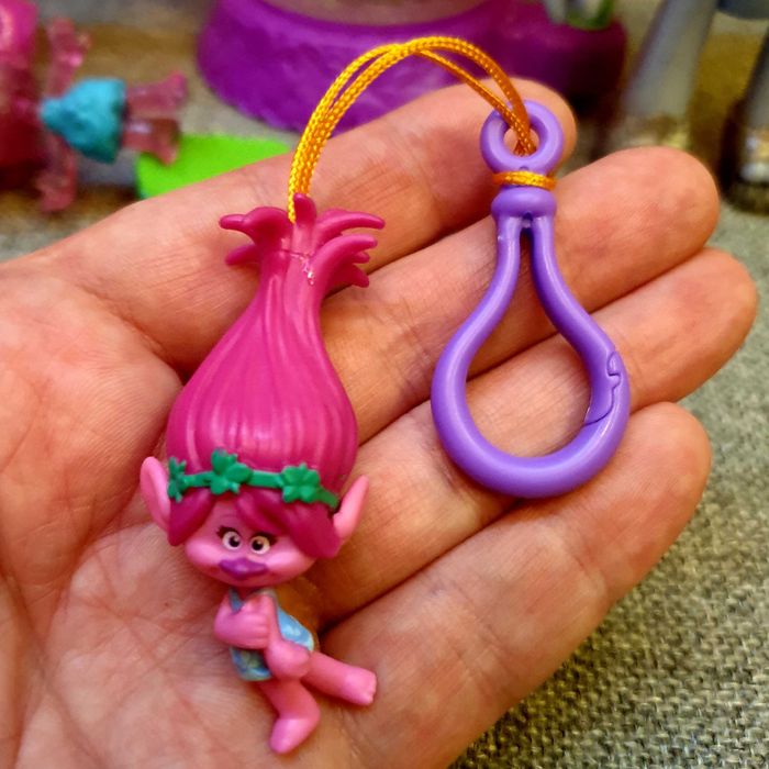 Trolle Podświetlany domek i laleczki - Zestaw koronacyjny + Mega Troll