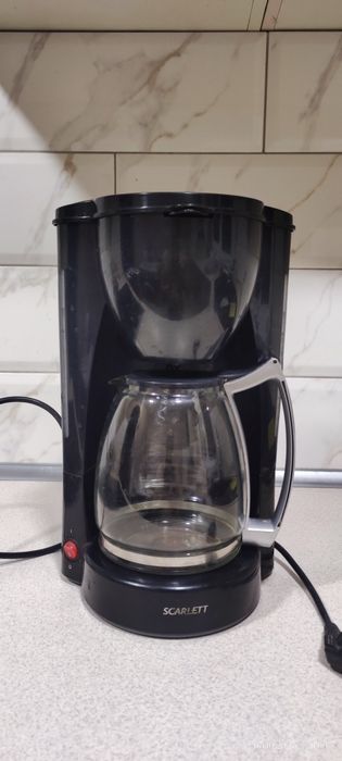 Продам Капельную кофеварку SCARLETT SC-1031(Рабочая)