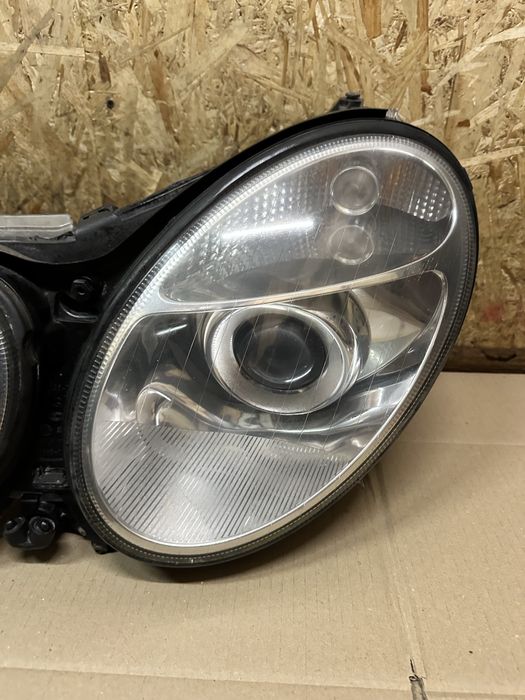 Передні фари Mercedes-Benz W211 Мерседес В211 2002–2006 дорестайл
