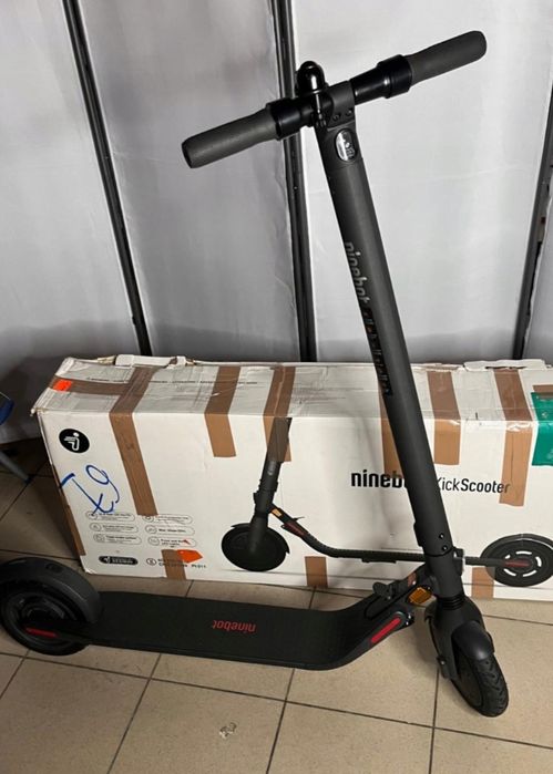 Hulajnoga elektryczna Segway e25d 300 W