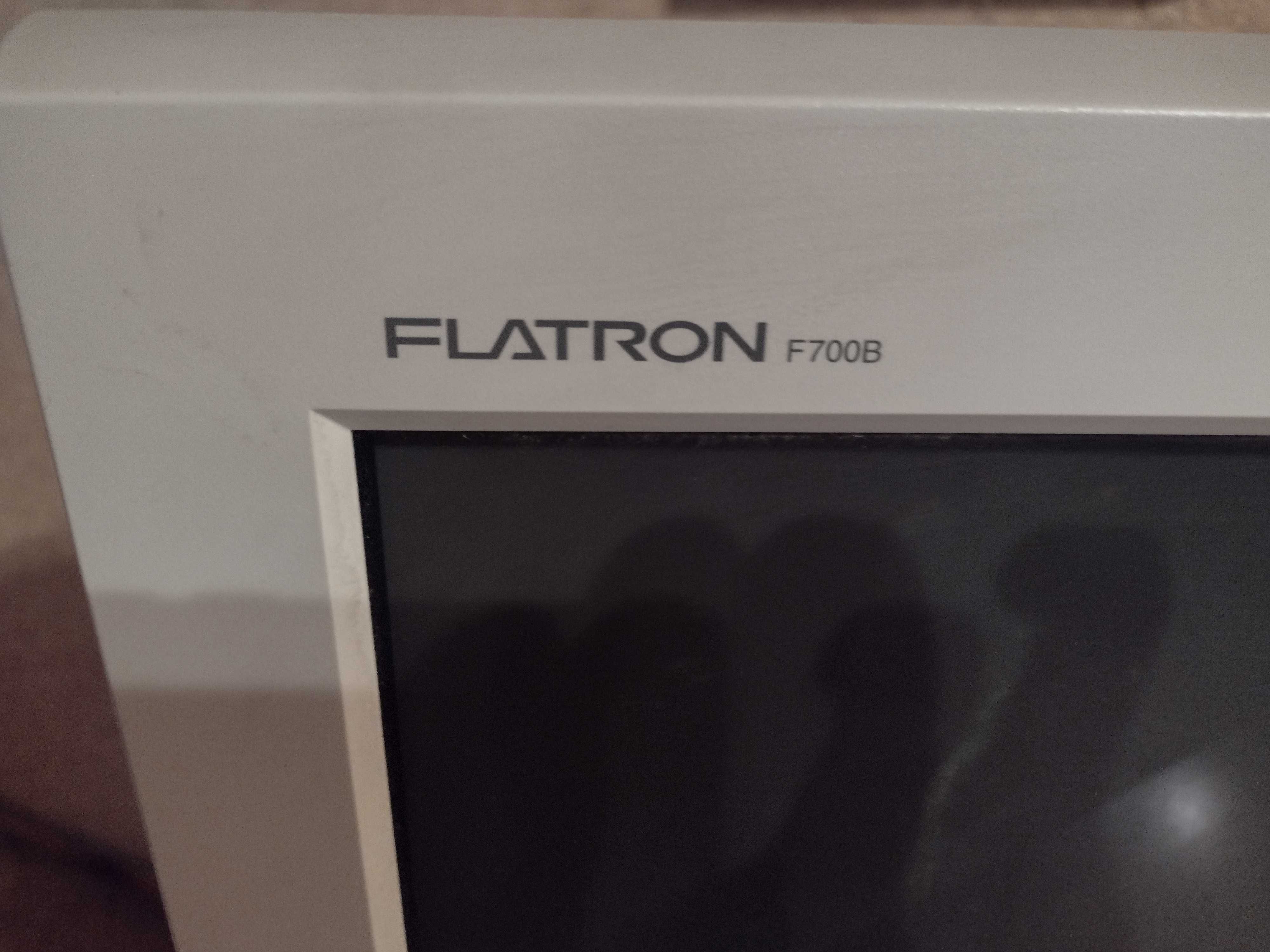 Monitor LG FLATRON F700B