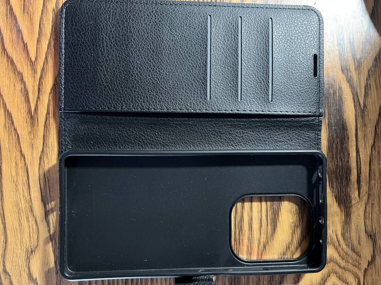 Продам чехол книжку для Xiaomi