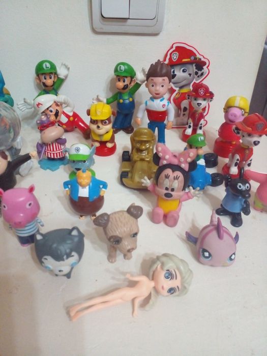 Variados bonecos de marca e outros por apenas 20 Euros