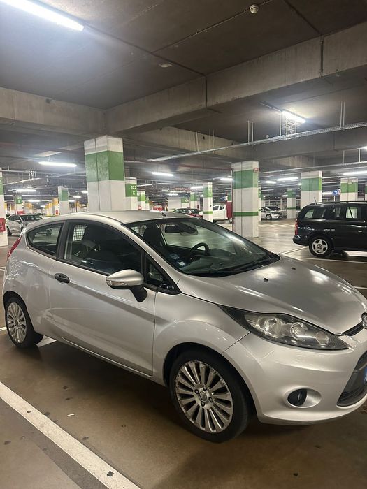 Ford fiesta comercial 2010