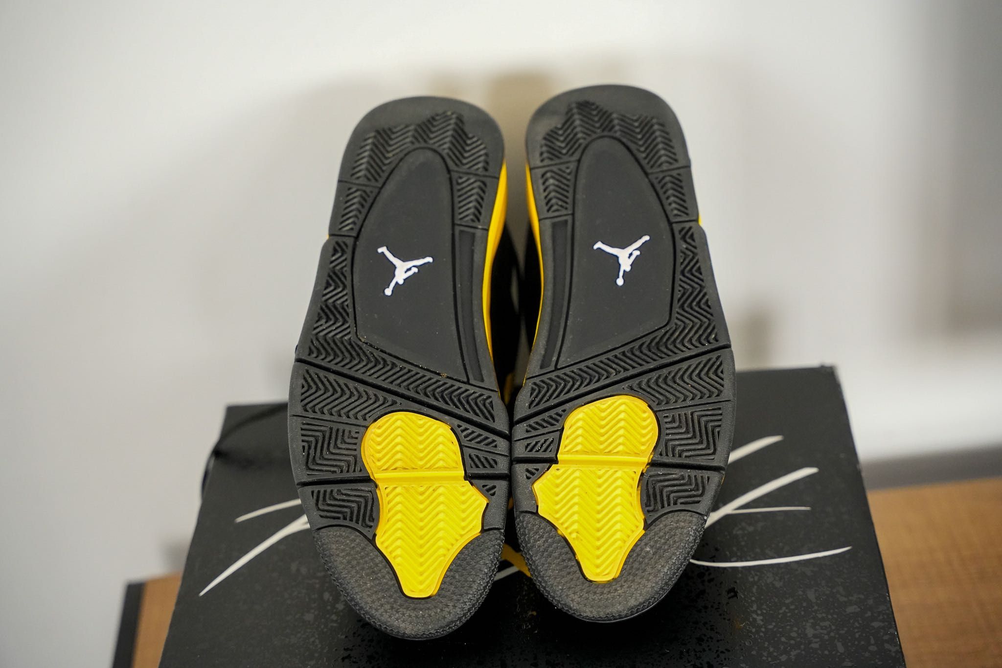 Nike Jordan IV Thunder 44,5 10,5 - nowe, 100% oryginalne