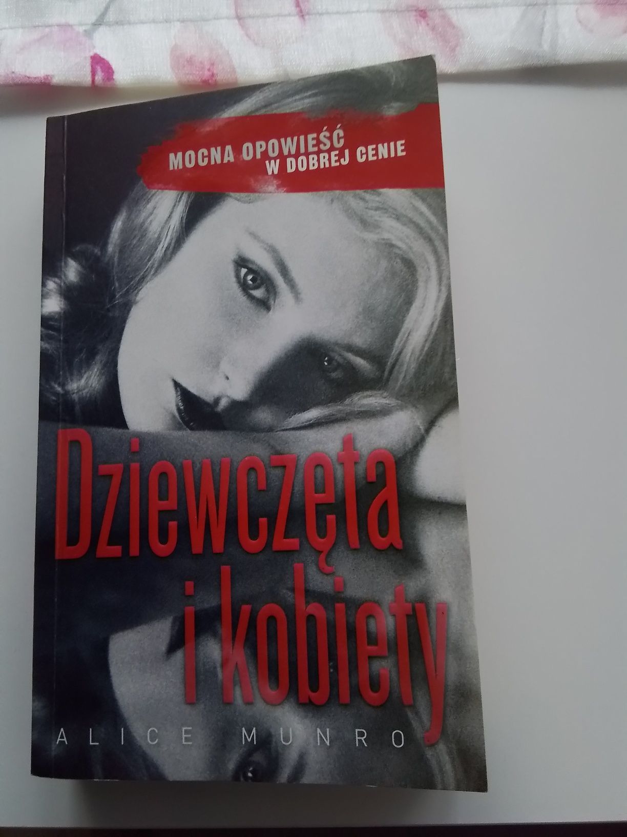 Dwie książki Alice Munro cena za 2 szt