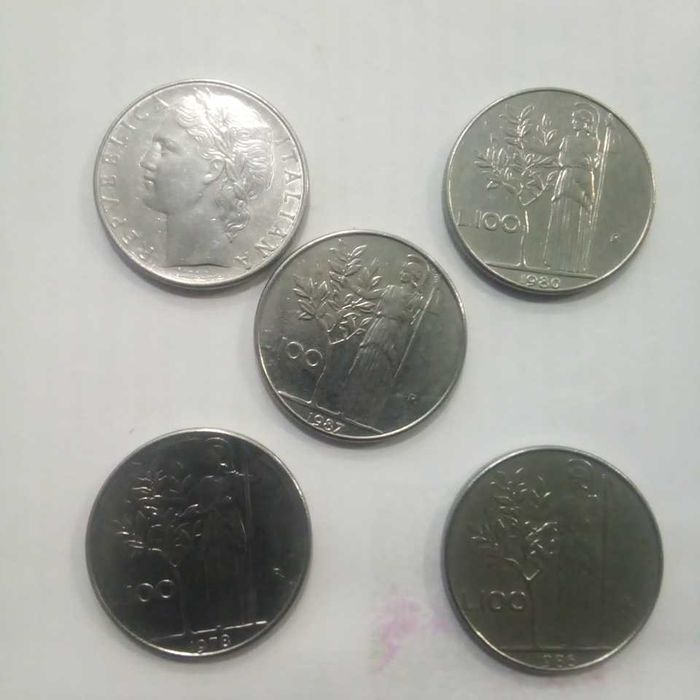 Moedas italianas de 100 liras