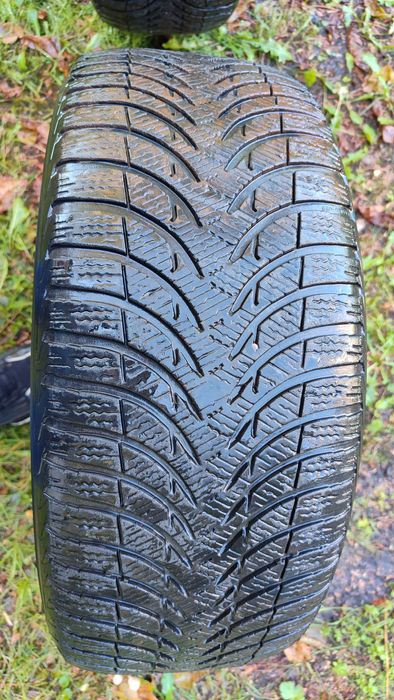 Opony zimowe 215/55 R16 z felgami stalowymi, używane rocznik 2013