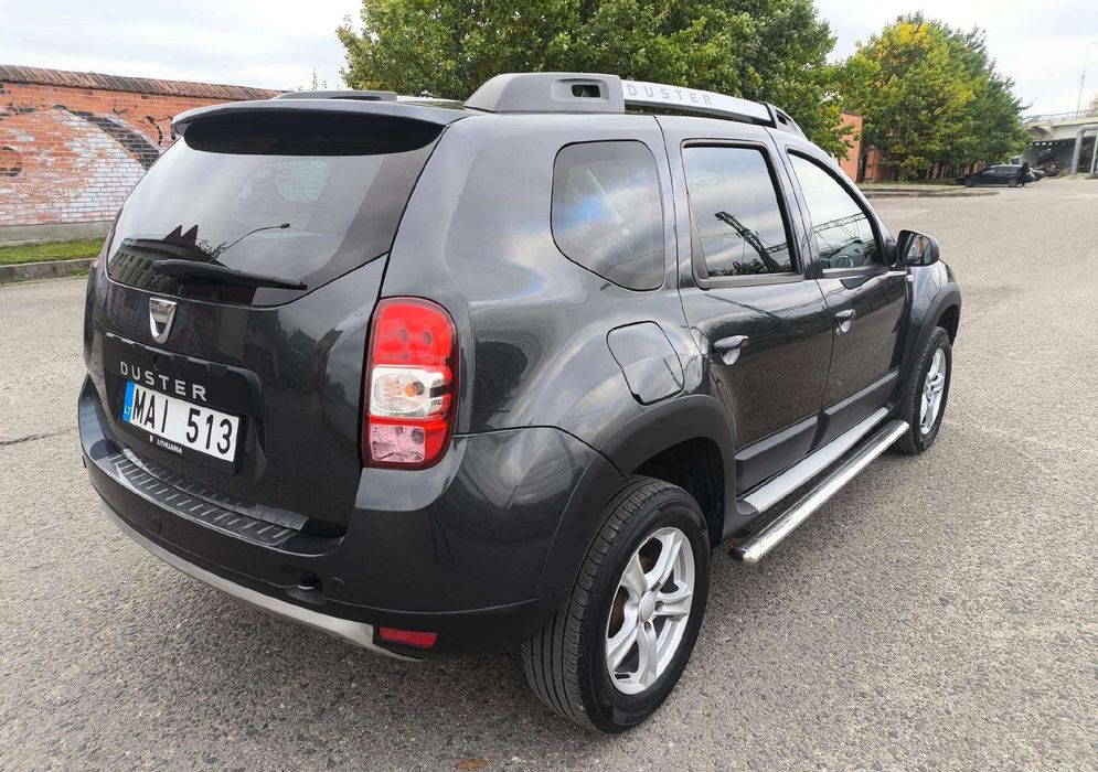 Продаю Dacia Duster 1.2 2015 року