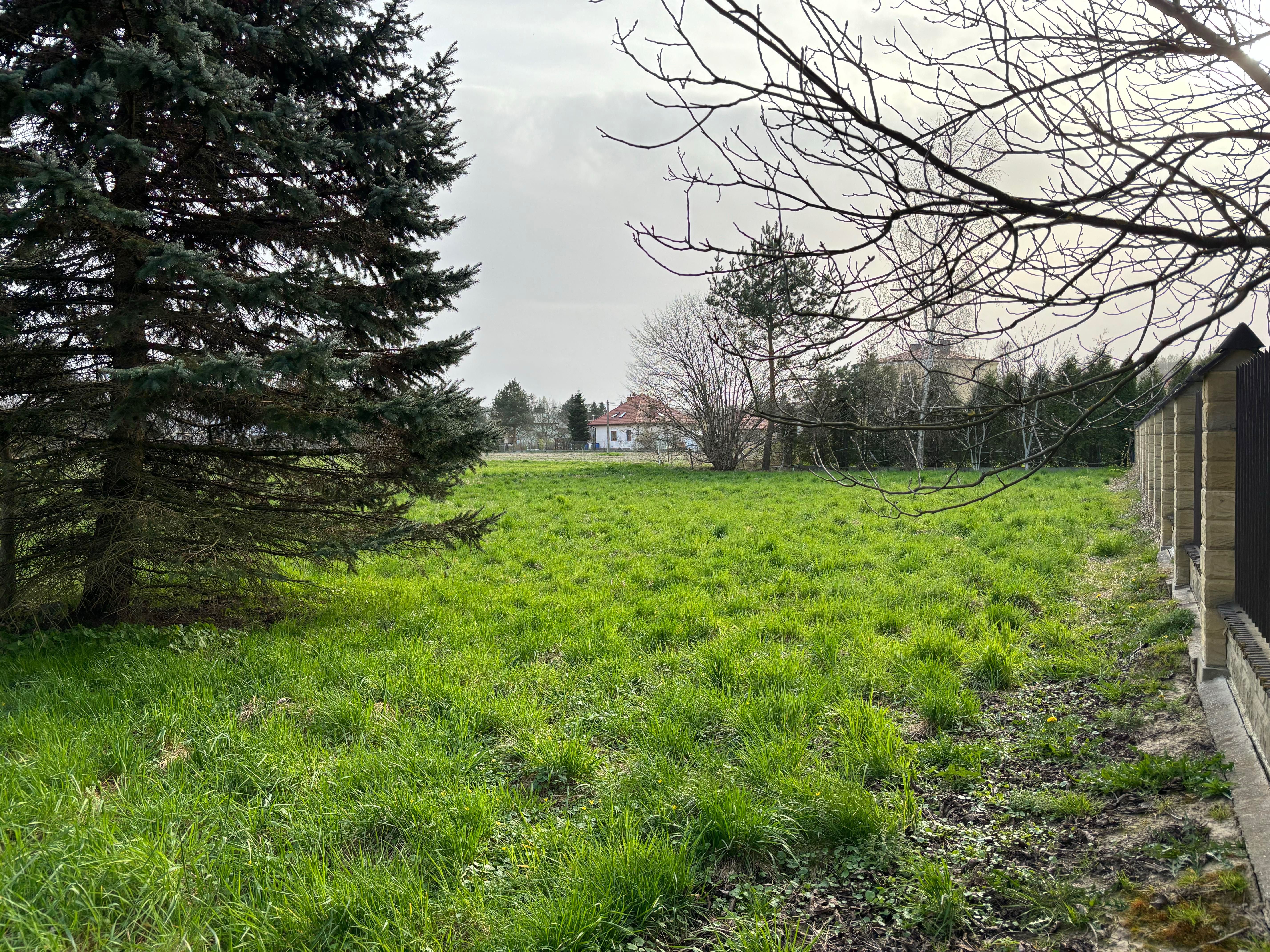 Kompaktowa dobrze położona działka w Zarzeczu koło Boguchwały