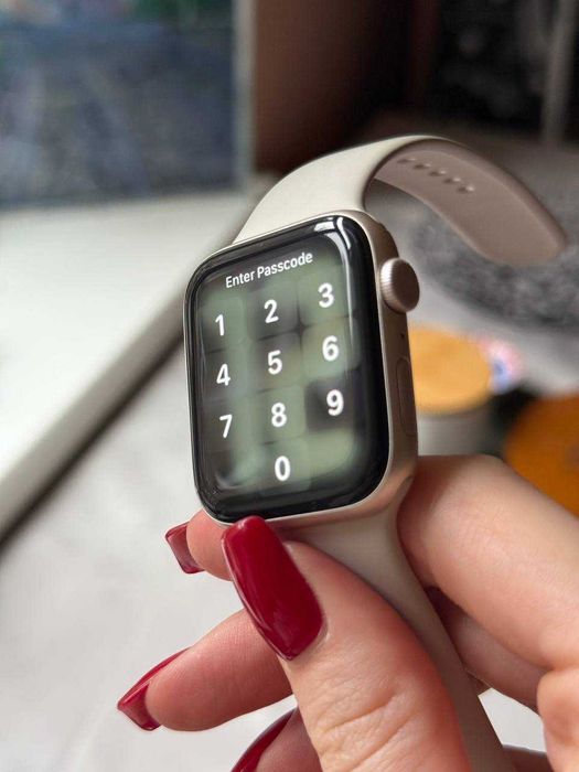 Apple Watch SE 2 (GPS), 40/44 мм — идеальное состояние