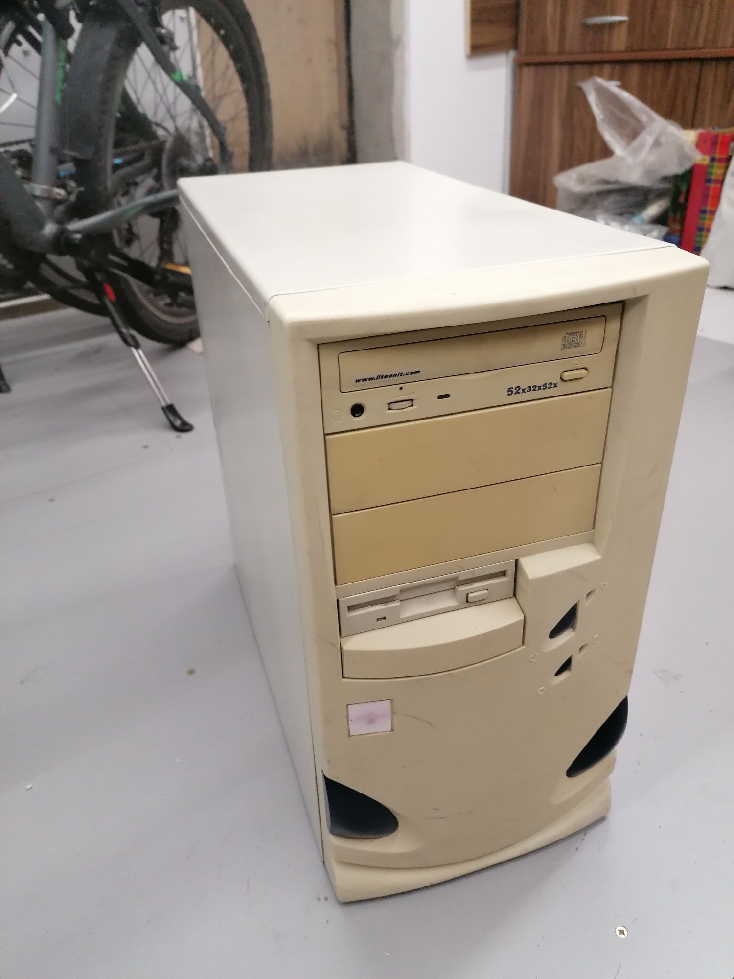 Stary komputer, Pentium II 266MHz MMX