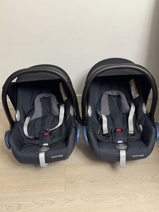 Автолюльки Maxi Cosi для двійнят.