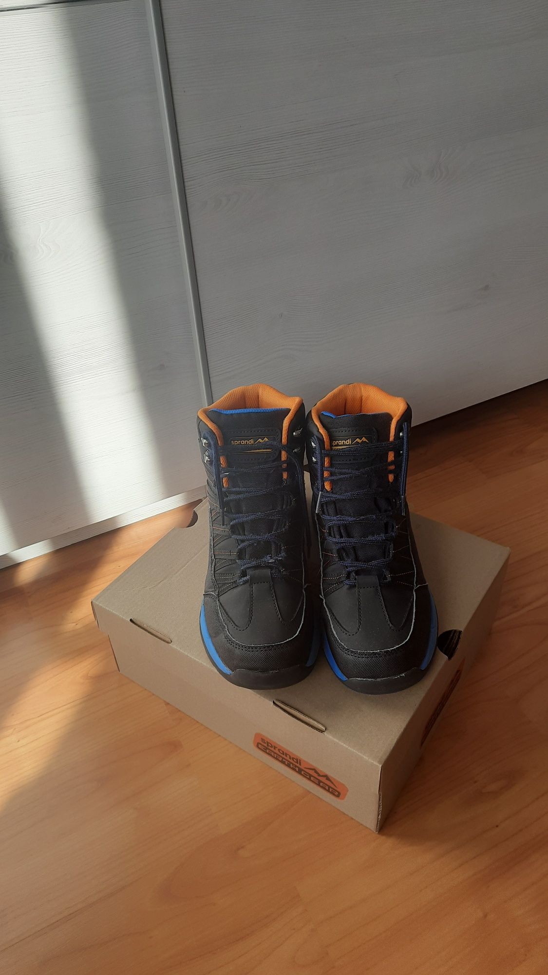 Buty zimowe chlopięce roz.39 wodoodporne