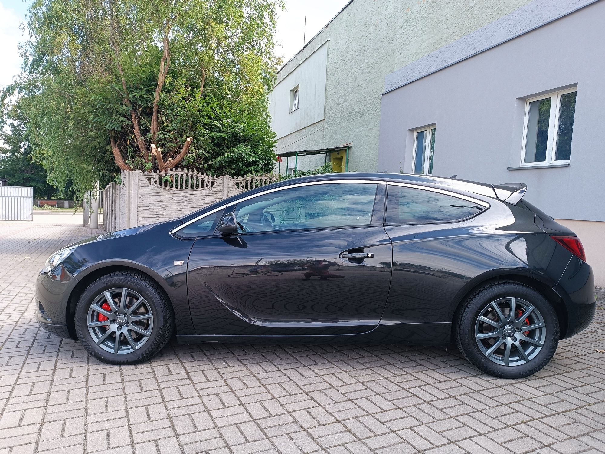 Opel Astra J GTC wersja OPC 2012r 1.4T 140km*Automat*Ledy*PDC*Alu*Navi