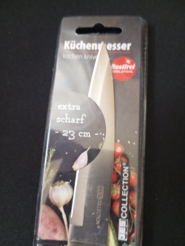 Nóż kuchenny z drewnianą rączką