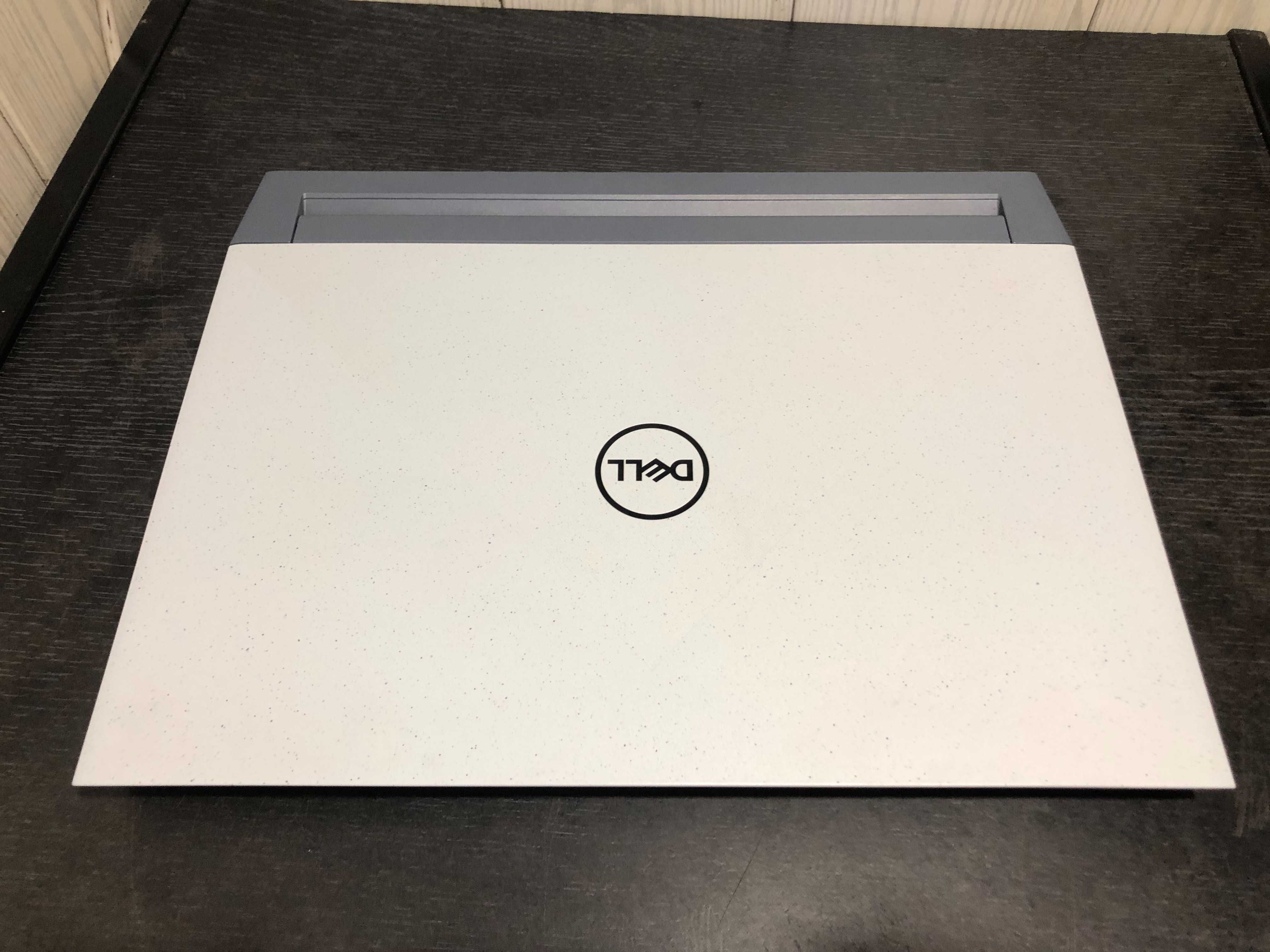 Dell G15 Ryzen Edition 5515 Ryzen 5 5600H RTX3050 16GB RAM 512GB SSD
