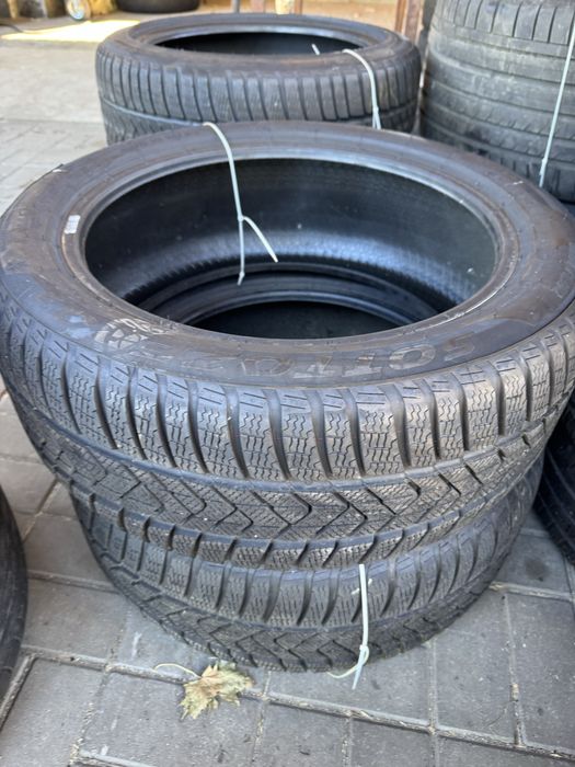 2 opony zimowe 245/45/18 PIRELLI Używane F-Vat
