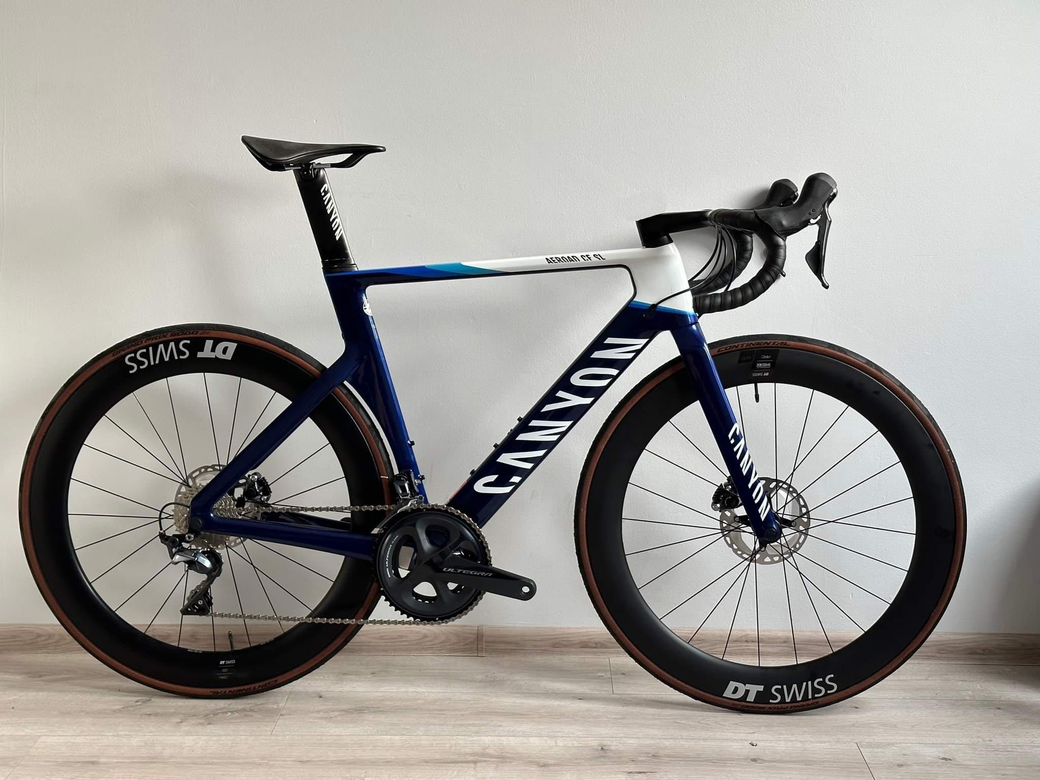 Rower szosowy Canyon Aeroad CF SL8 [M] model 2023 + pomiar mocy